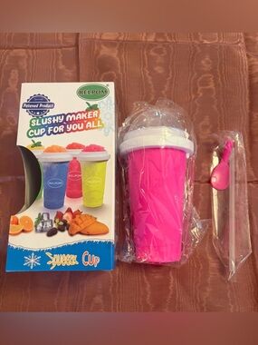 Relpom Kids Pink Slushy Maker Cup - Reusable Squeeze Cup NWT